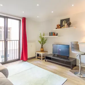 Arbeitsplatz, Tiefgaragenstellplatz, 4k Tv Netflix Apartment Leipzig